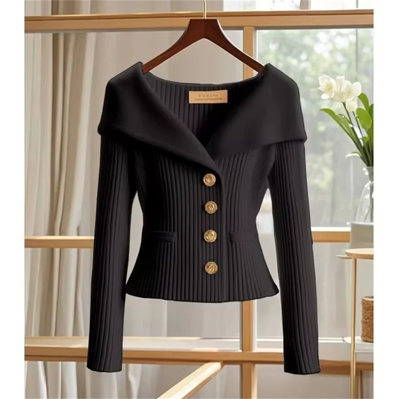 Clariza | Elegant Cardigan