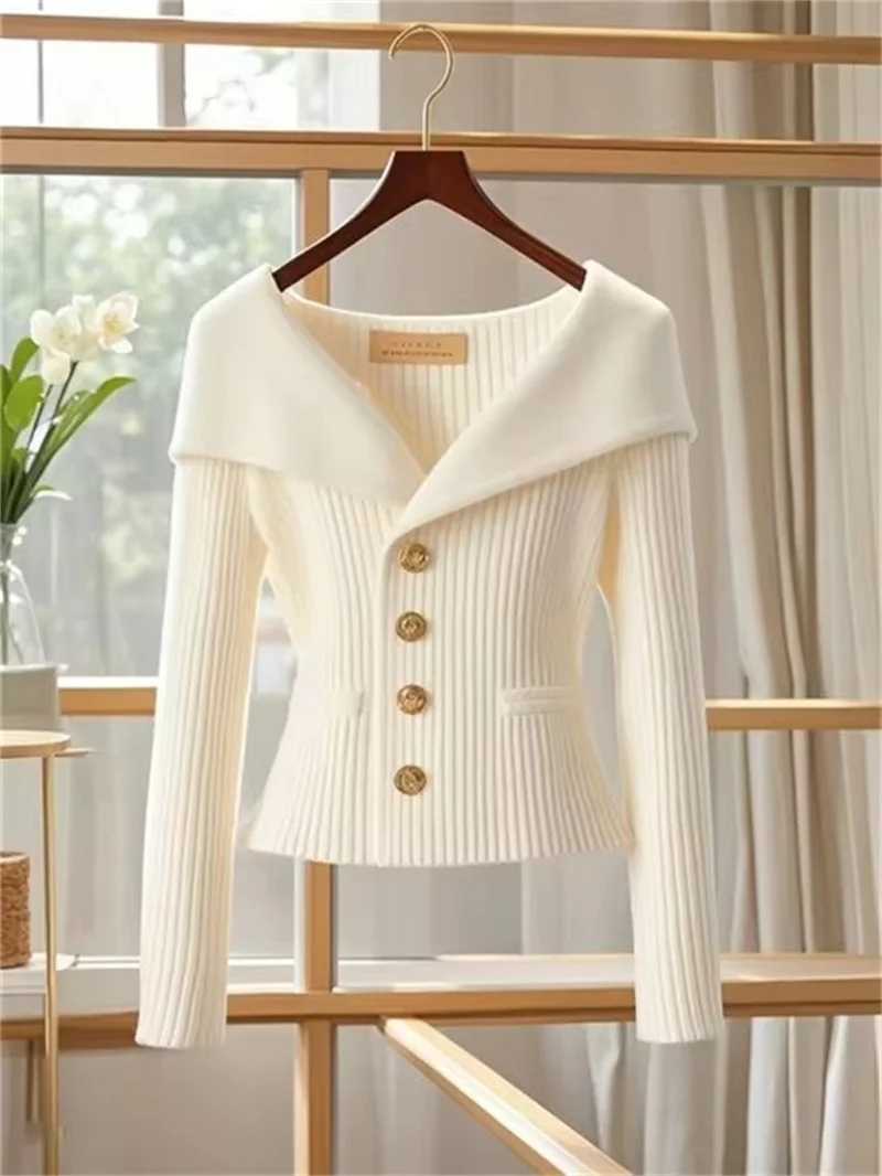 Clariza | Elegant Cardigan
