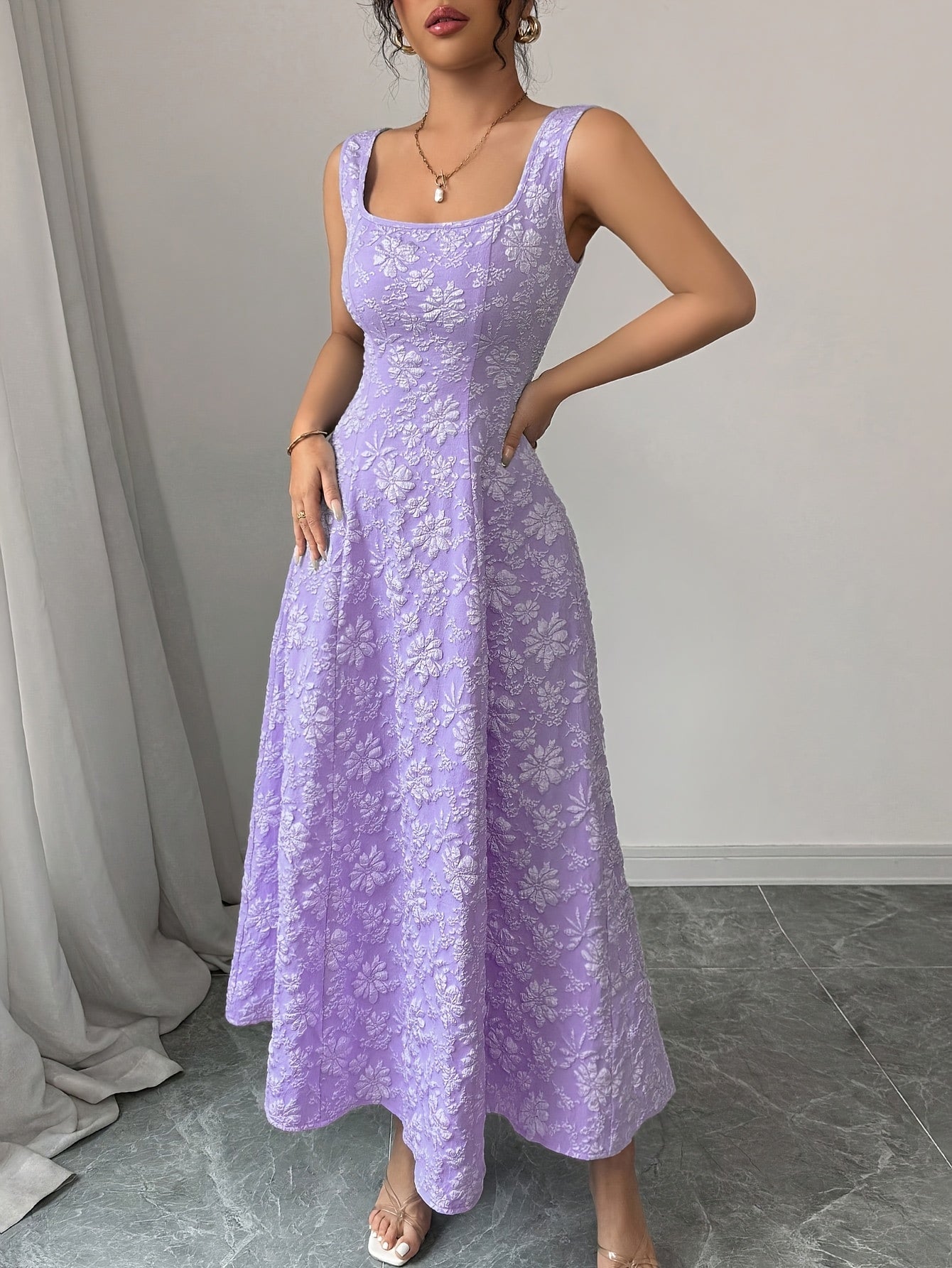 Lila – Floral Print Sleeveless Midi Dress