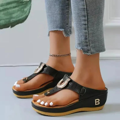 CAELYN | RING DETAIL TOE-POST SANDALS
