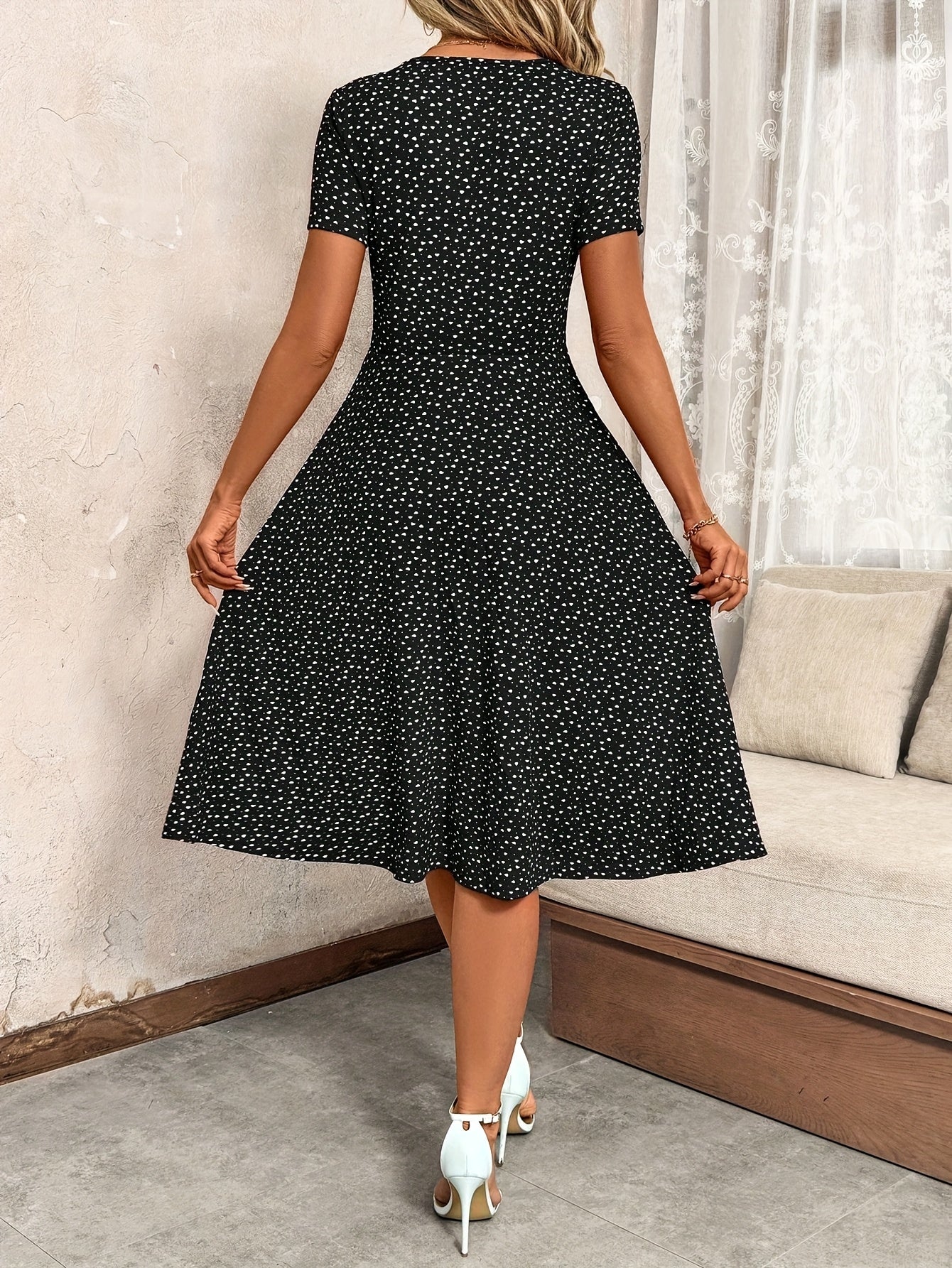 Noir – Black Floral V-Neck Button Dress